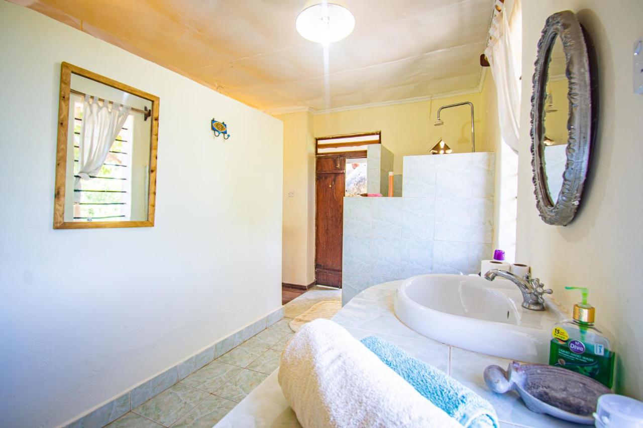 Mami Wata House Bed & Breakfast Kwale Екстериор снимка